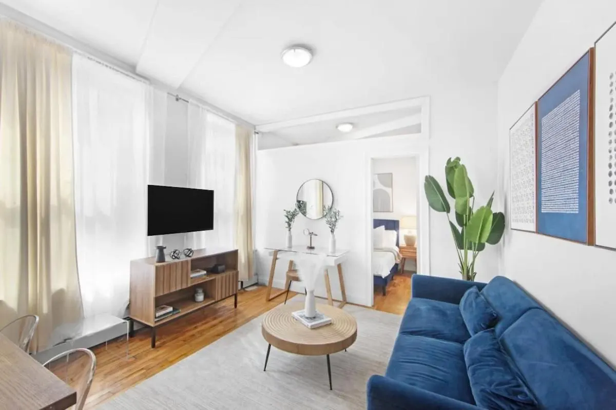 139-2E West Village 1Br Best Value location